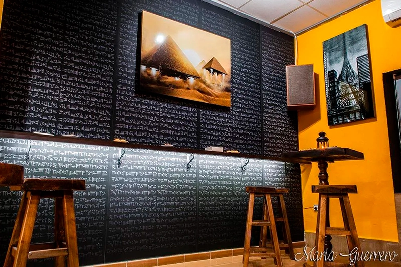 Interior Babilonia Music Bar