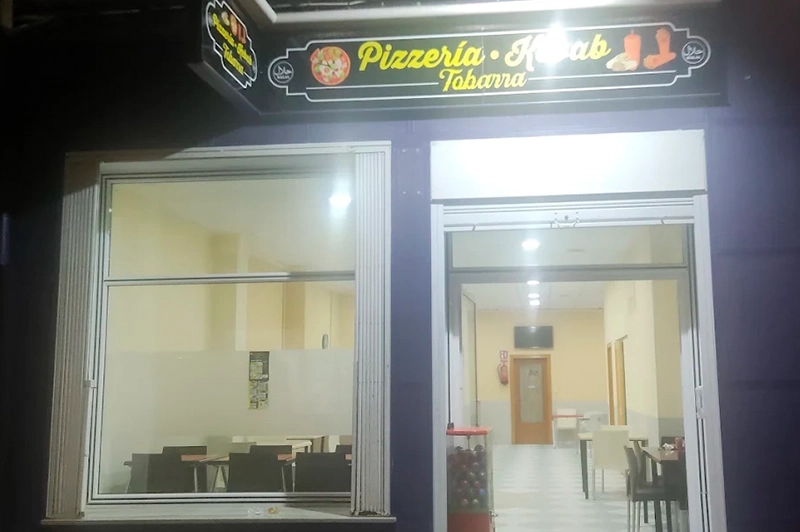 Fachada Pizzería-Kebab Tobarra